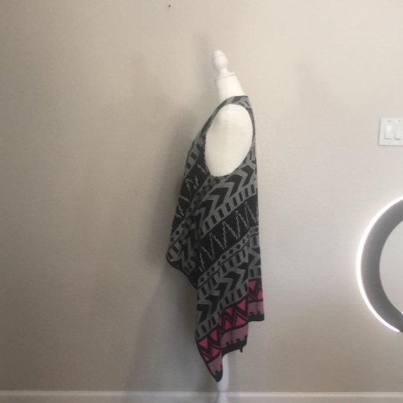 Allison Brittney - Picture 2 of 6